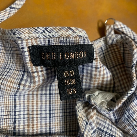 Gray Plaid Mini Dress w/Buttons- Size 6 - Picture 6 of 16